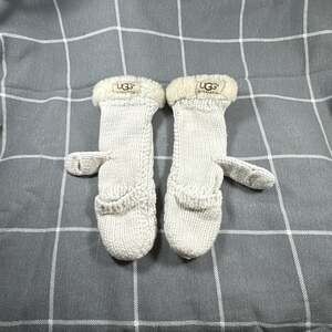 UGG Ivory Cable Knit Flip-Top Fingerless Convertible Mittens with Sherpa Trim